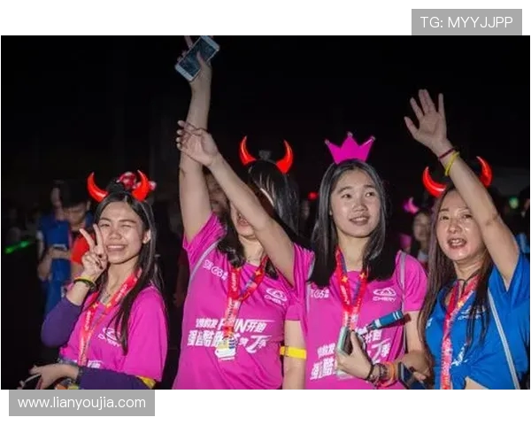 重庆街舞队的速度与激情揭秘街头舞蹈的魅力与文化传承